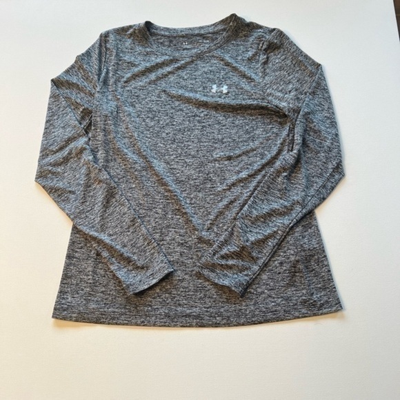 Under Armour Tops - Under Armour Shirt Womens Medium Gray Short Sleeve Crew Neck HeatGear (Q)